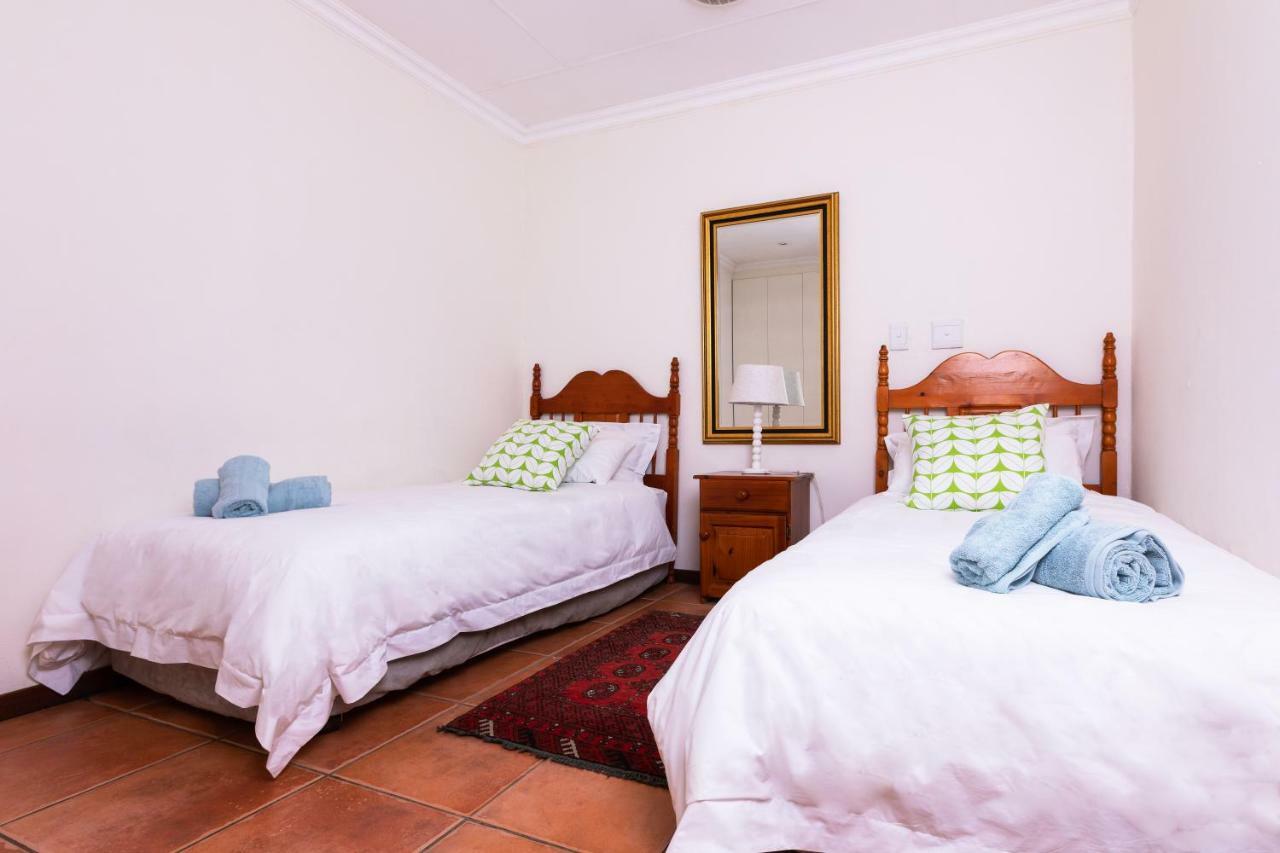 Bed and Breakfast Olive Tree Farm Магалисбург Экстерьер фото